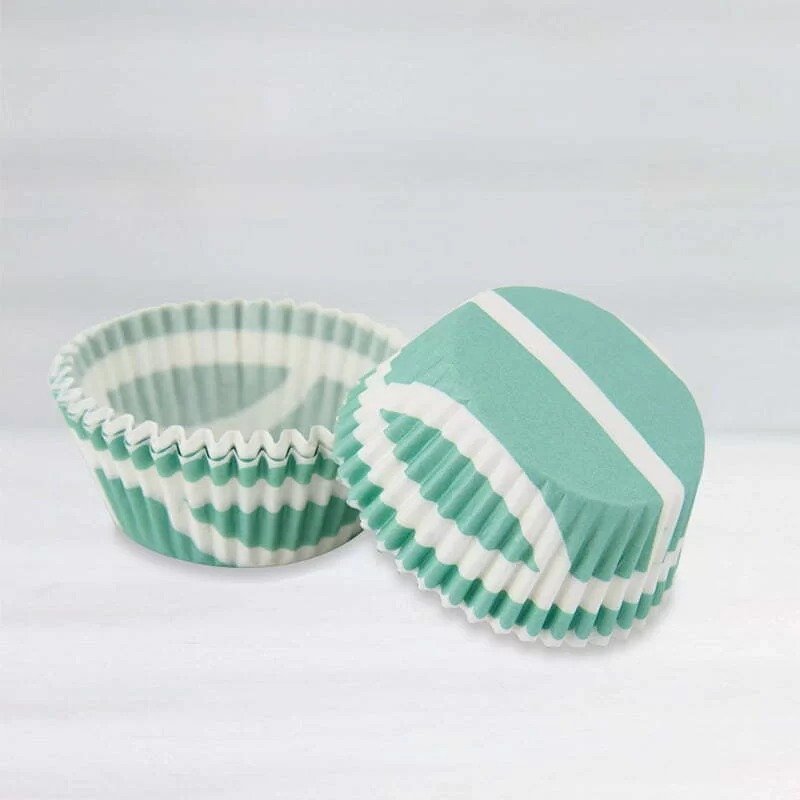 40 cupcake cups - Green