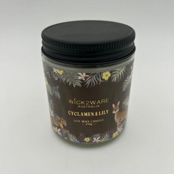 Scented Soy Wax Candle 210g - Cyclamen & Lily