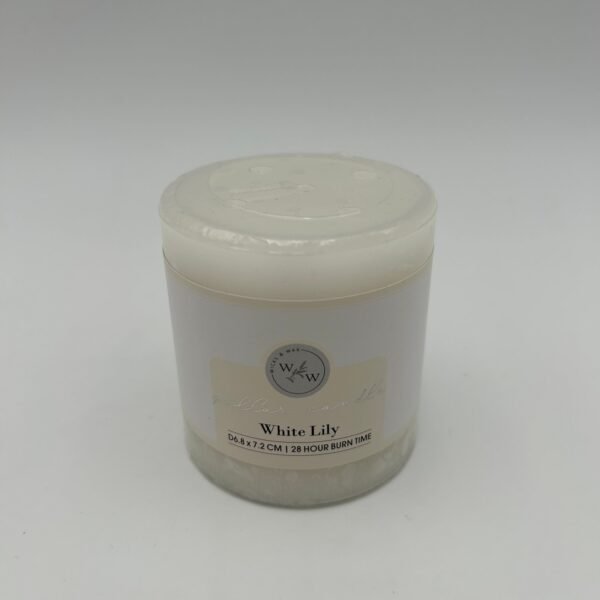 PILLAR CANDLE IN SOLID COLOUR/WHITE LILY 6.8x7.2cm