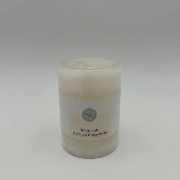 PILLAR CANDLE IN SOLID COLOUR/WHITE LILY 6.8x9.5cm