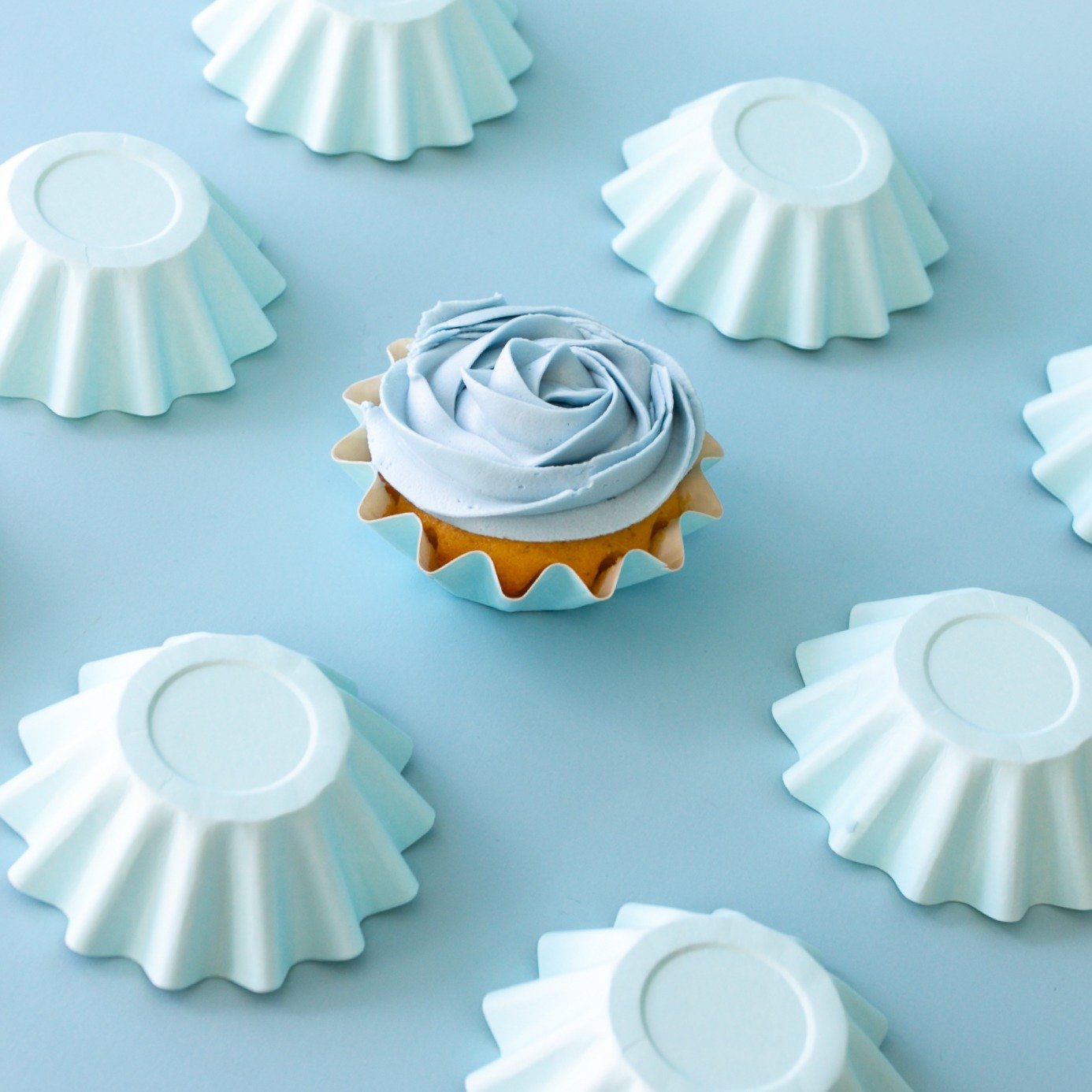 PASTEL BLUE Bloom Baking Cups (24 pack)