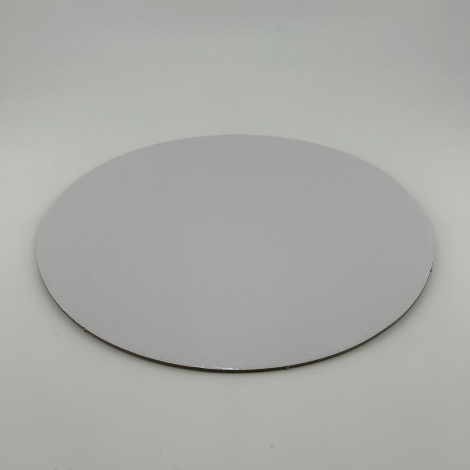 11in Round Compressed 2.5mm Cake Board - White