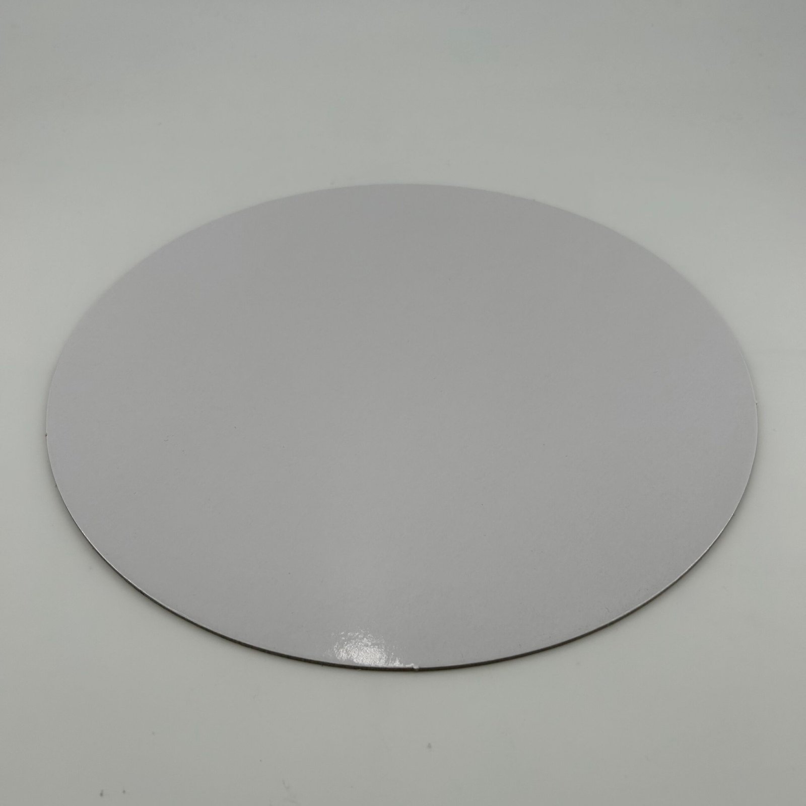 12in Round Compressed 2.5mm Cake Board - White