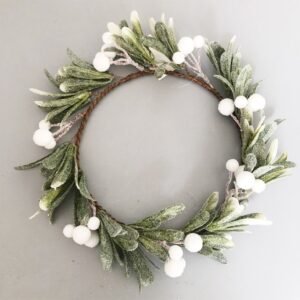 Mistletoe White Berry Wreath 28Cm